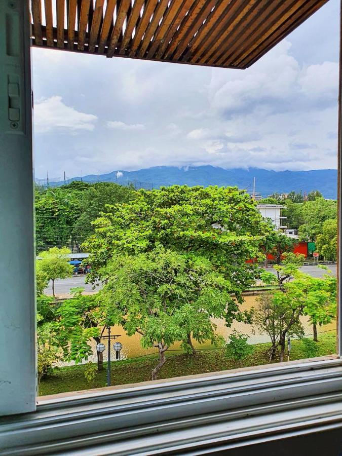 The Moon House Hotel Chiang Mai Buitenkant foto