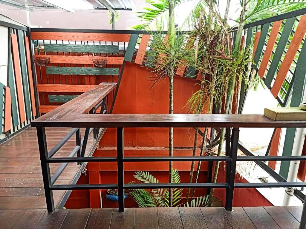The Moon House Hotel Chiang Mai Buitenkant foto